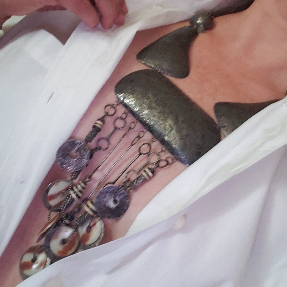 Metal necklace